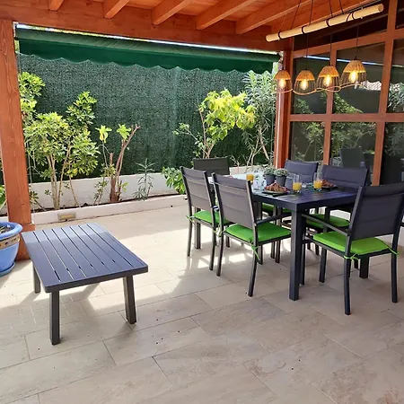 Будинок відпочинку Tartanas Two Bedroom *